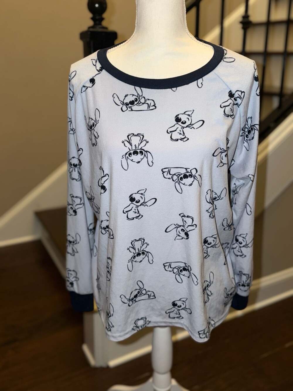 Disney Lilo & Stitch Long Sleeve Pajama Top Allover Print Women's XL (16-18)